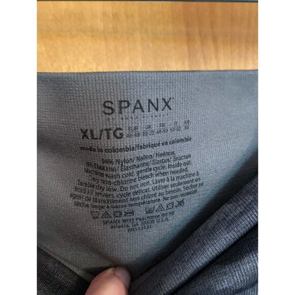 Spanx Camo Ankle Length Legging Gray Black Women's Size XL Workout Pants - Picture 4 of 6